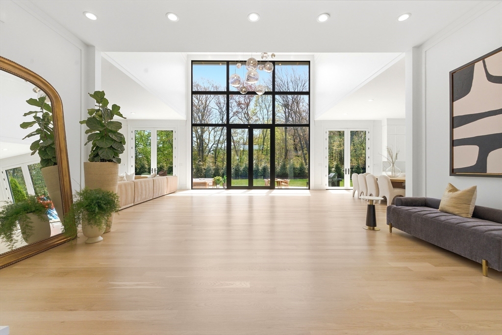33 Sears Road Brookline, MA 02445 - Photo 4 of 42