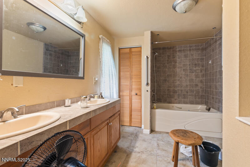 5179 Anchorage Court Reno, NV 89506 - Photo 11 of 18 5179 Anchorage Ct (11 of 18)