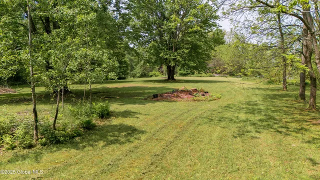 $299,999 | 824 County Road 106, Amsterdam, NY 12010