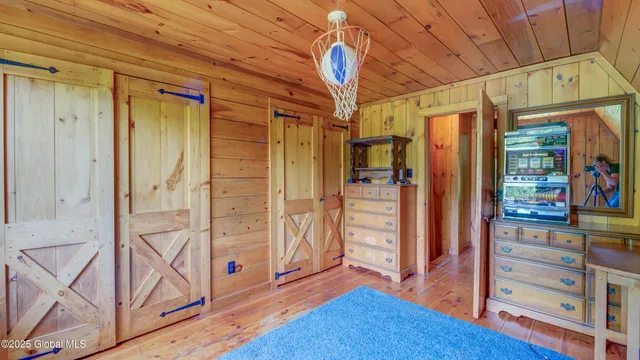 $299,999 | 824 County Road 106, Amsterdam, NY 12010