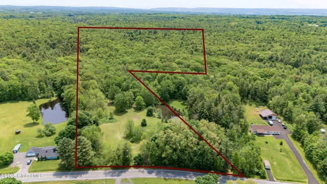 $299,999 | 824 County Road 106, Amsterdam, NY 12010