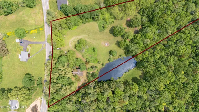 $299,999 | 824 County Road 106, Amsterdam, NY 12010