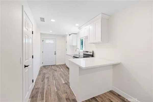 $2,150 | 6290 California Avenue, Unit C, Long Beach, CA 90805