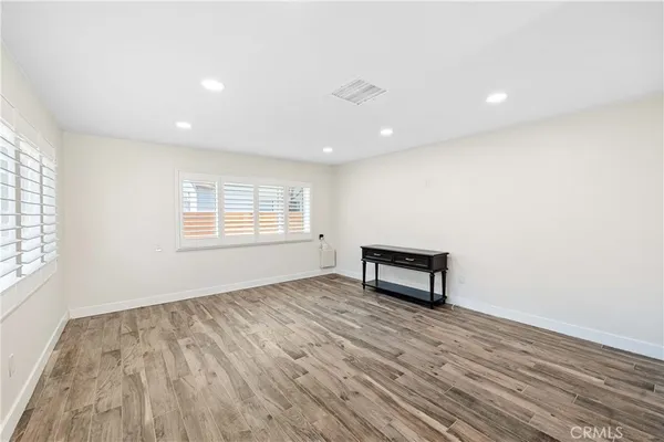 $2,150 | 6290 California Avenue, Unit C, Long Beach, CA 90805