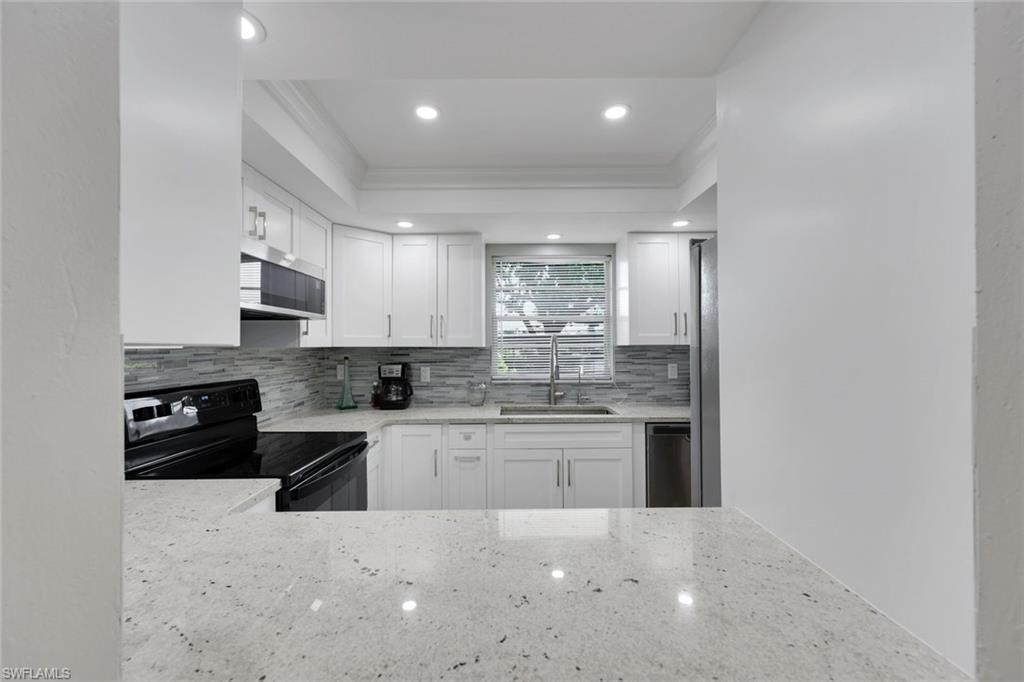 5419 Rattlesnake Hamm Road, Unit 105F Naples, FL 34113 - Photo 6 of 17