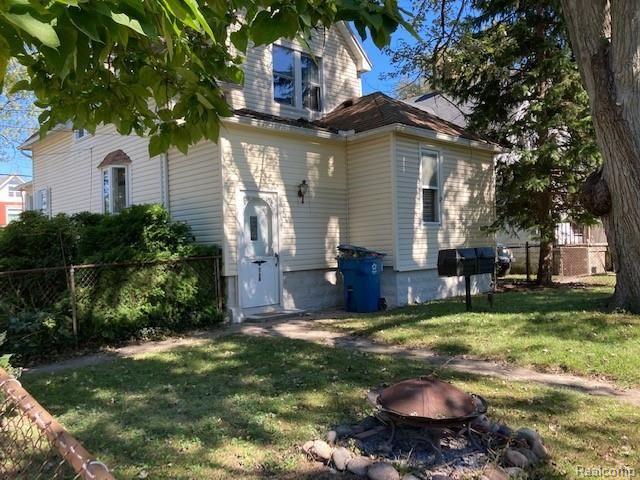 537 Monroe Street Carleton, MI 48117 - Photo 3 of 20 Gallery Image 3