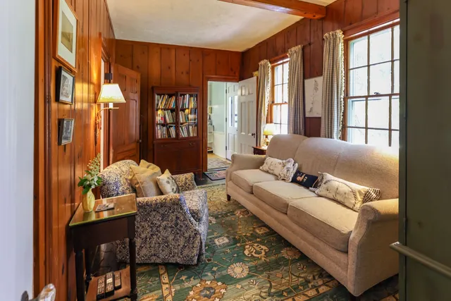 $2,300,000 | 70 Spring Street, Vineyard Haven, MA 02568