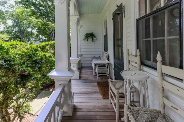 $2,300,000 | 70 Spring Street, Vineyard Haven, MA 02568