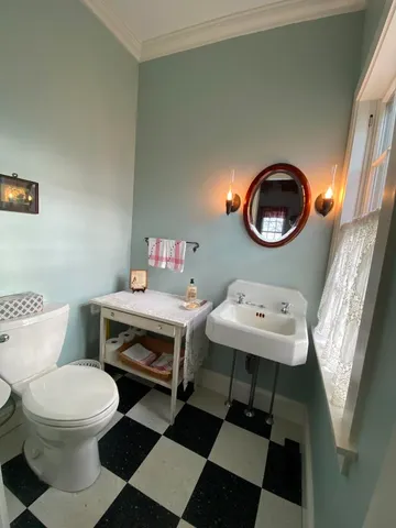 $2,300,000 | 70 Spring Street, Vineyard Haven, MA 02568