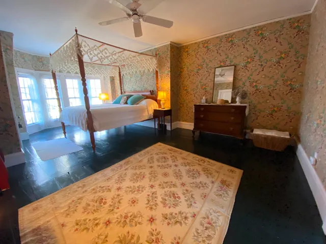 $2,300,000 | 70 Spring Street, Vineyard Haven, MA 02568