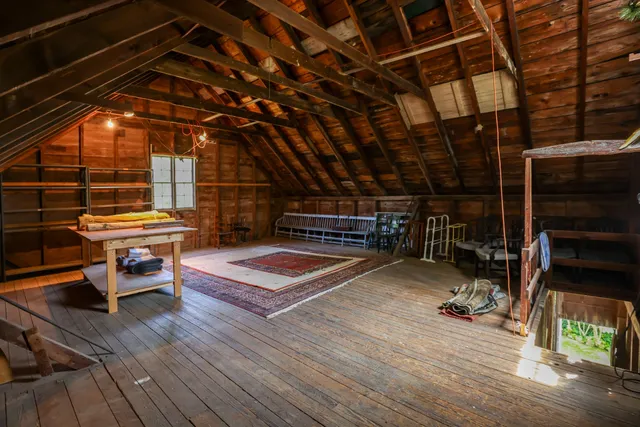 $2,300,000 | 70 Spring Street, Vineyard Haven, MA 02568