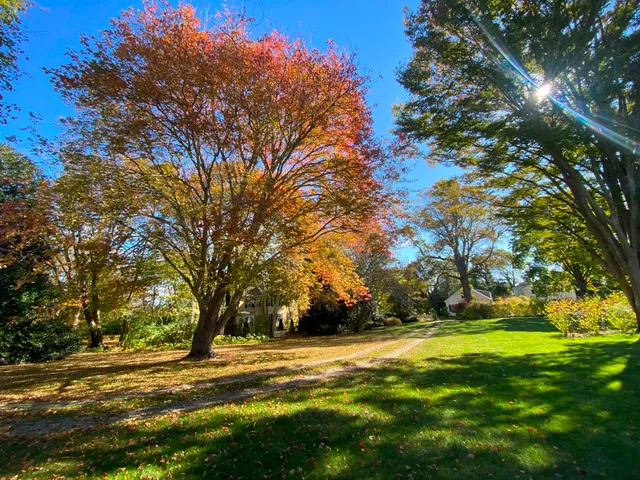 $2,300,000 | 70 Spring Street, Vineyard Haven, MA 02568