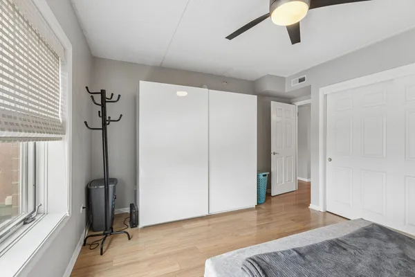 $325,000 | 5155 Madison Street, Unit 3208, Skokie, IL 60077