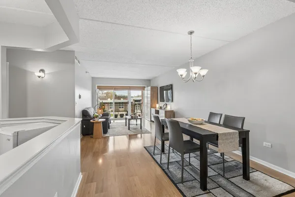 $325,000 | 5155 Madison Street, Unit 3208, Skokie, IL 60077