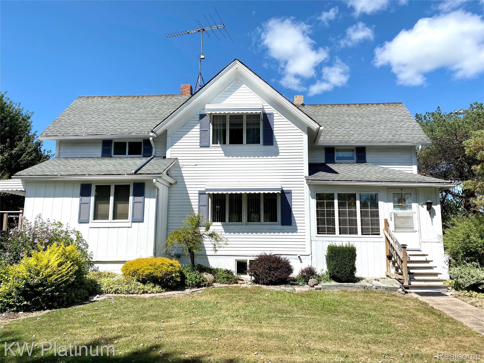 5981 Rattle Run Road St. Clair, MI 48079 - Photo 6 of 41 IMG_0160.jpeg