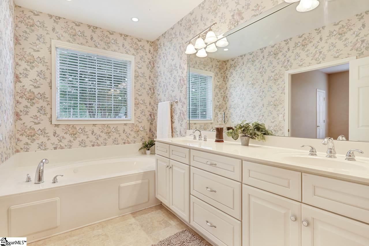 4012 Pennington Road Greer, SC 29651 - Photo 11 of 32