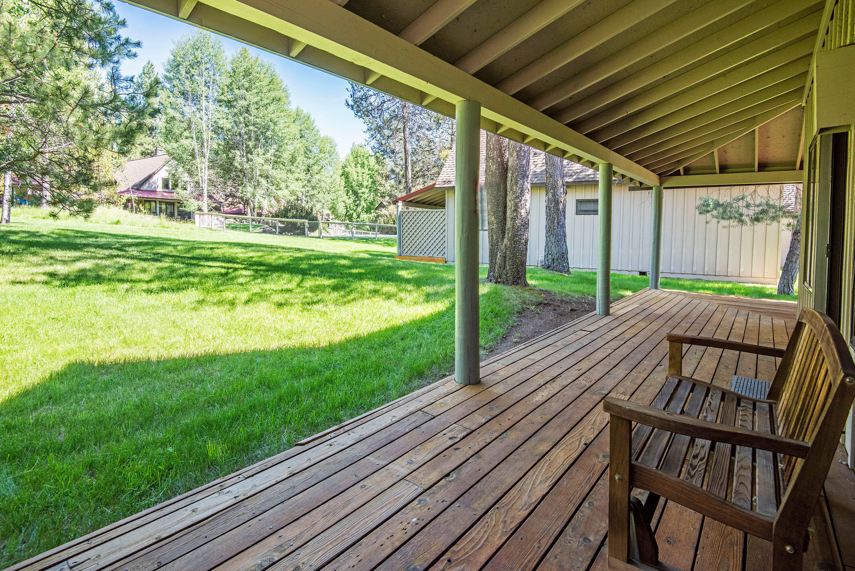 57520 Circle 4 Cabin Road, Unit 11 Sunriver, OR 97707 - Photo 18 of 20 Circle 4 Cabin Rd 11 Sunriver-print-018-