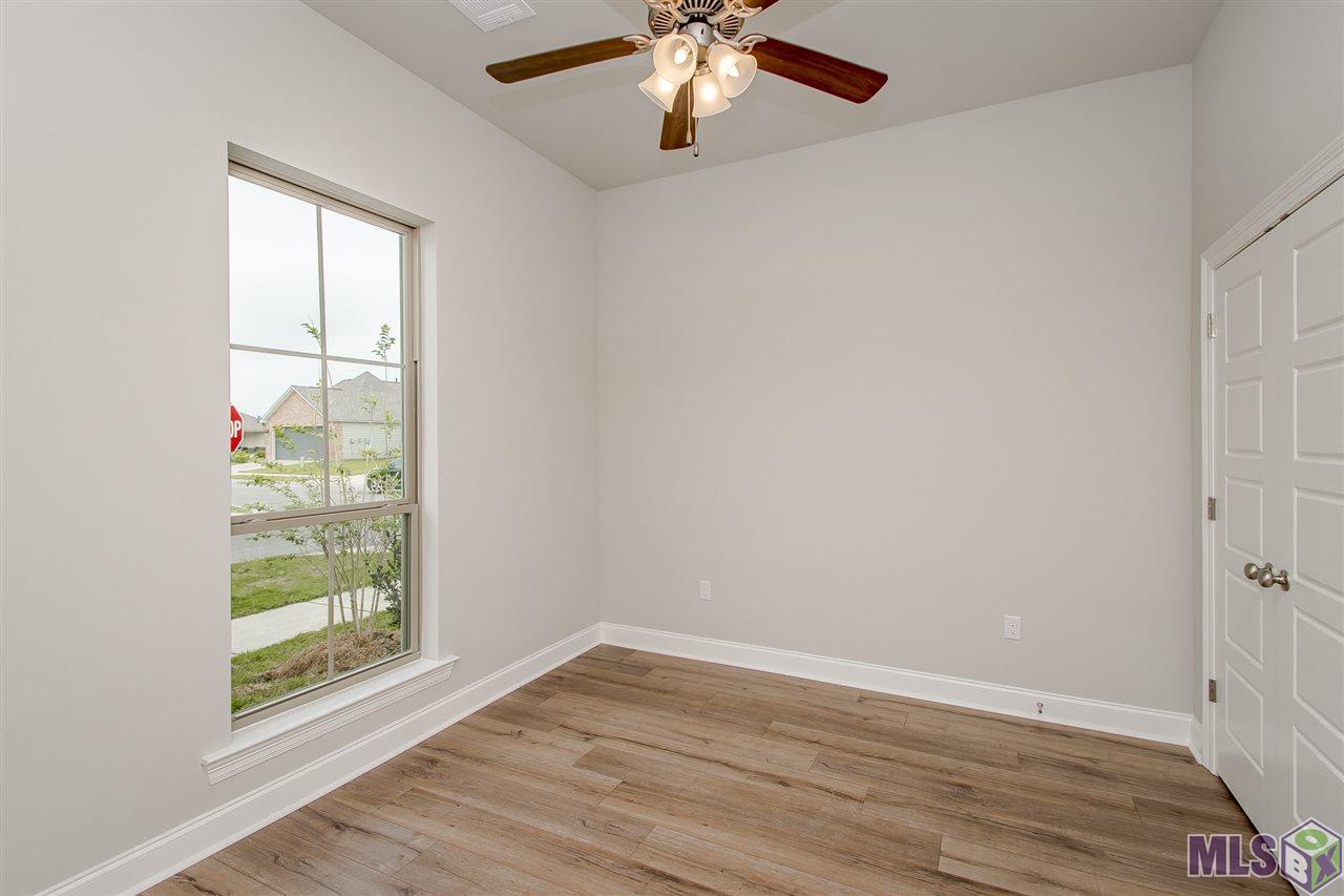 1427 Pelican Club Drive Baton Rouge, LA 70820 - Photo 12 of 23