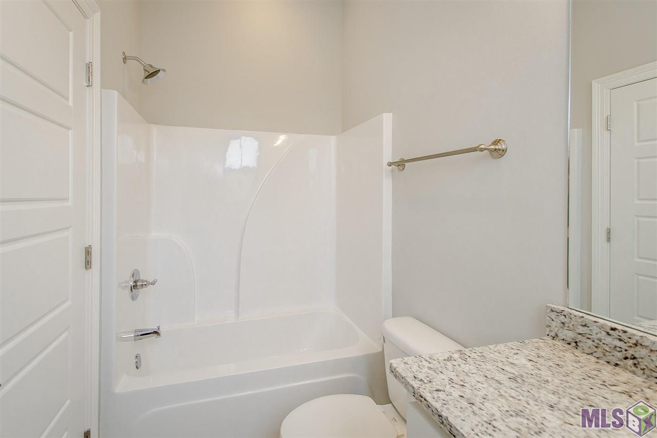 1427 Pelican Club Drive Baton Rouge, LA 70820 - Photo 13 of 23