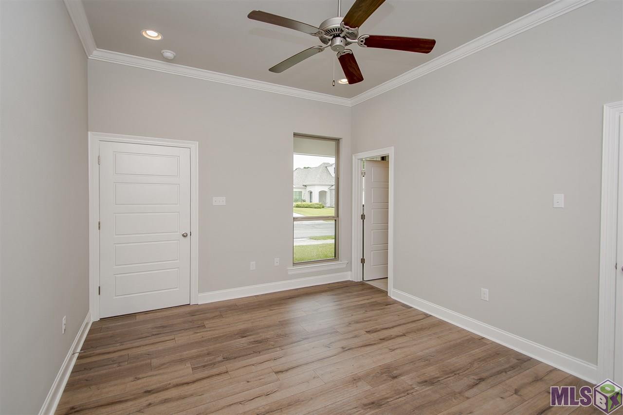 1427 Pelican Club Drive Baton Rouge, LA 70820 - Photo 7 of 23