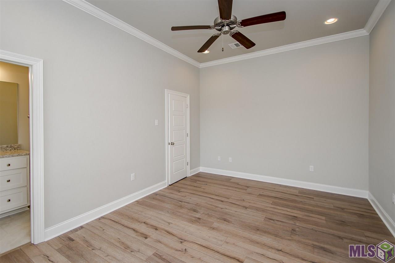 1427 Pelican Club Drive Baton Rouge, LA 70820 - Photo 8 of 23