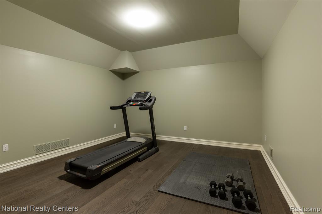 816 Palms Road Bloomfield Hills, MI 48304 - Photo 35 of 48