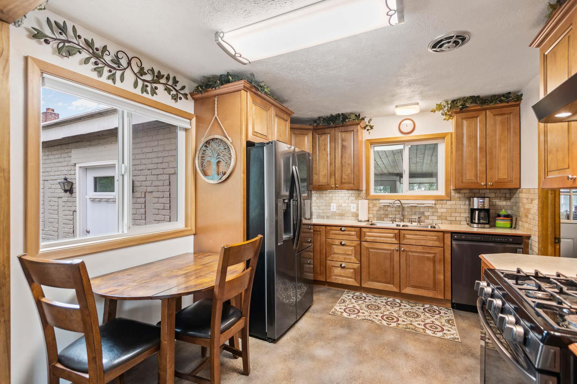 4203 North Willow Road Spokane, WA 99206 - Photo 8 of 28
