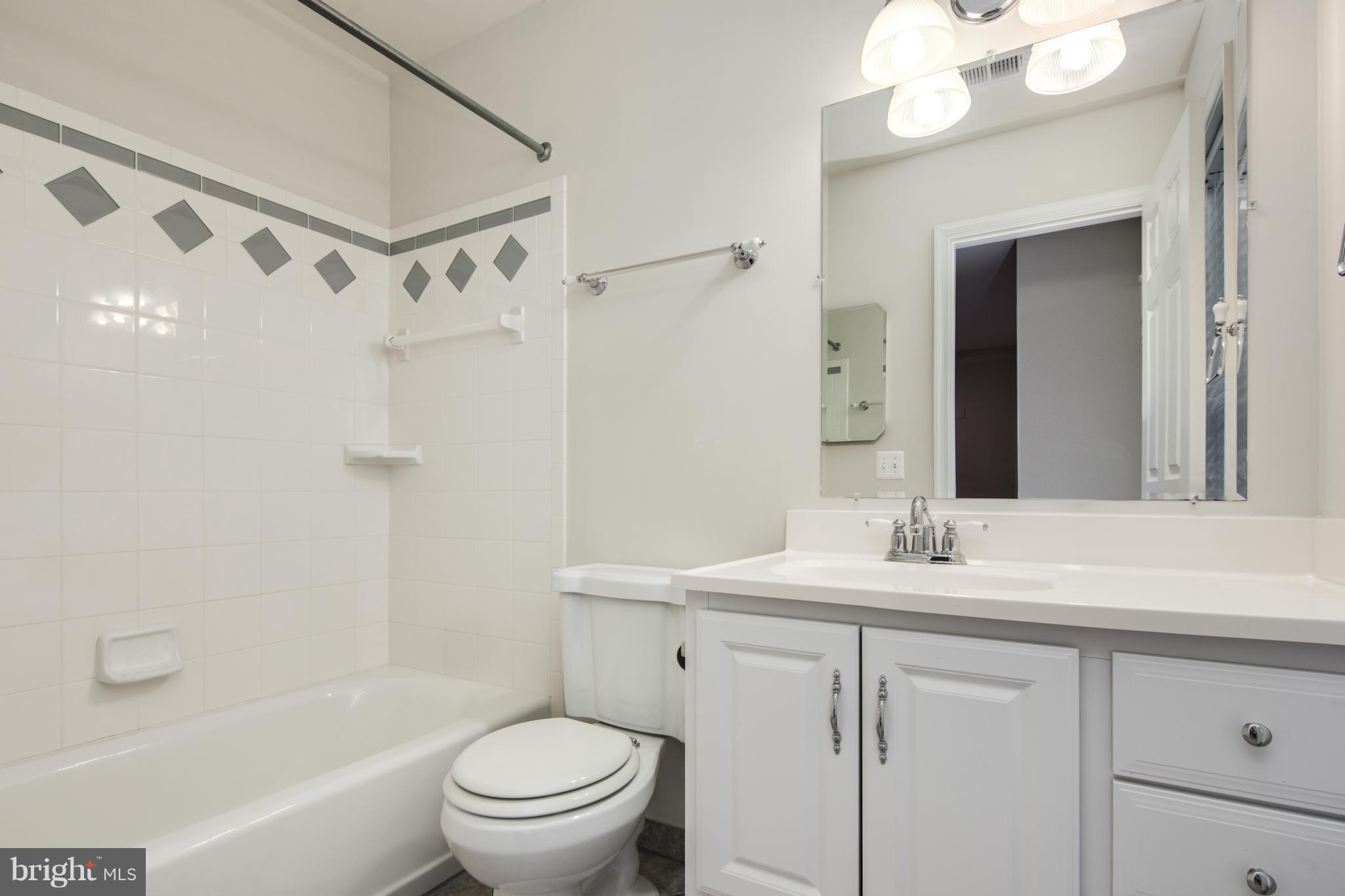 6324 Dunn Court Springfield, VA 22150 - Photo 25 of 30 Bath