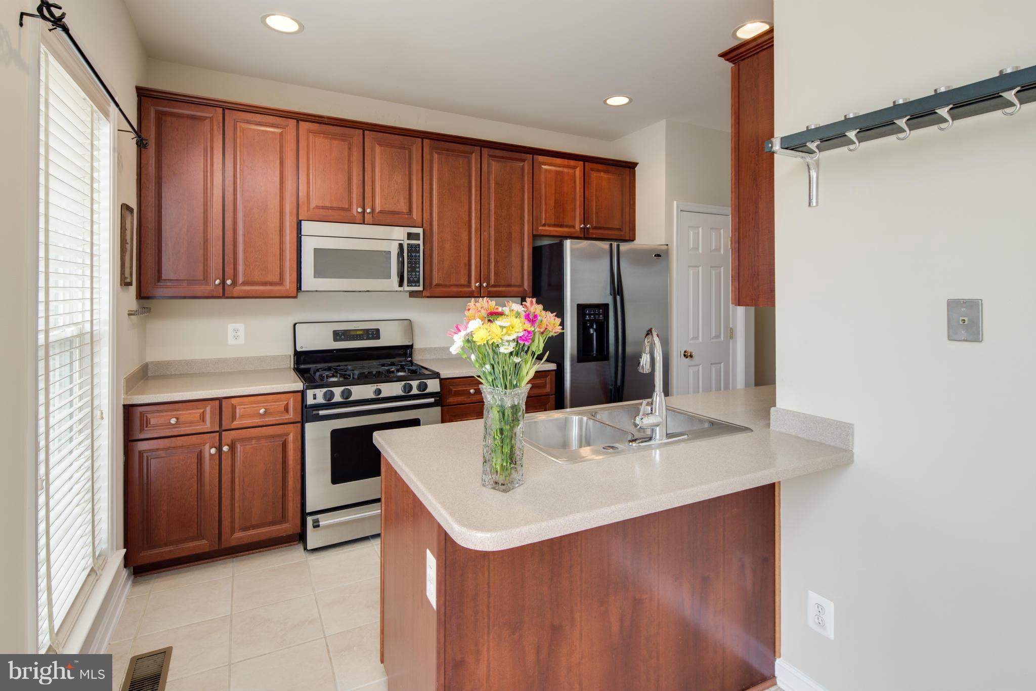 6324 Dunn Court Springfield, VA 22150 - Photo 4 of 30 Kitchen