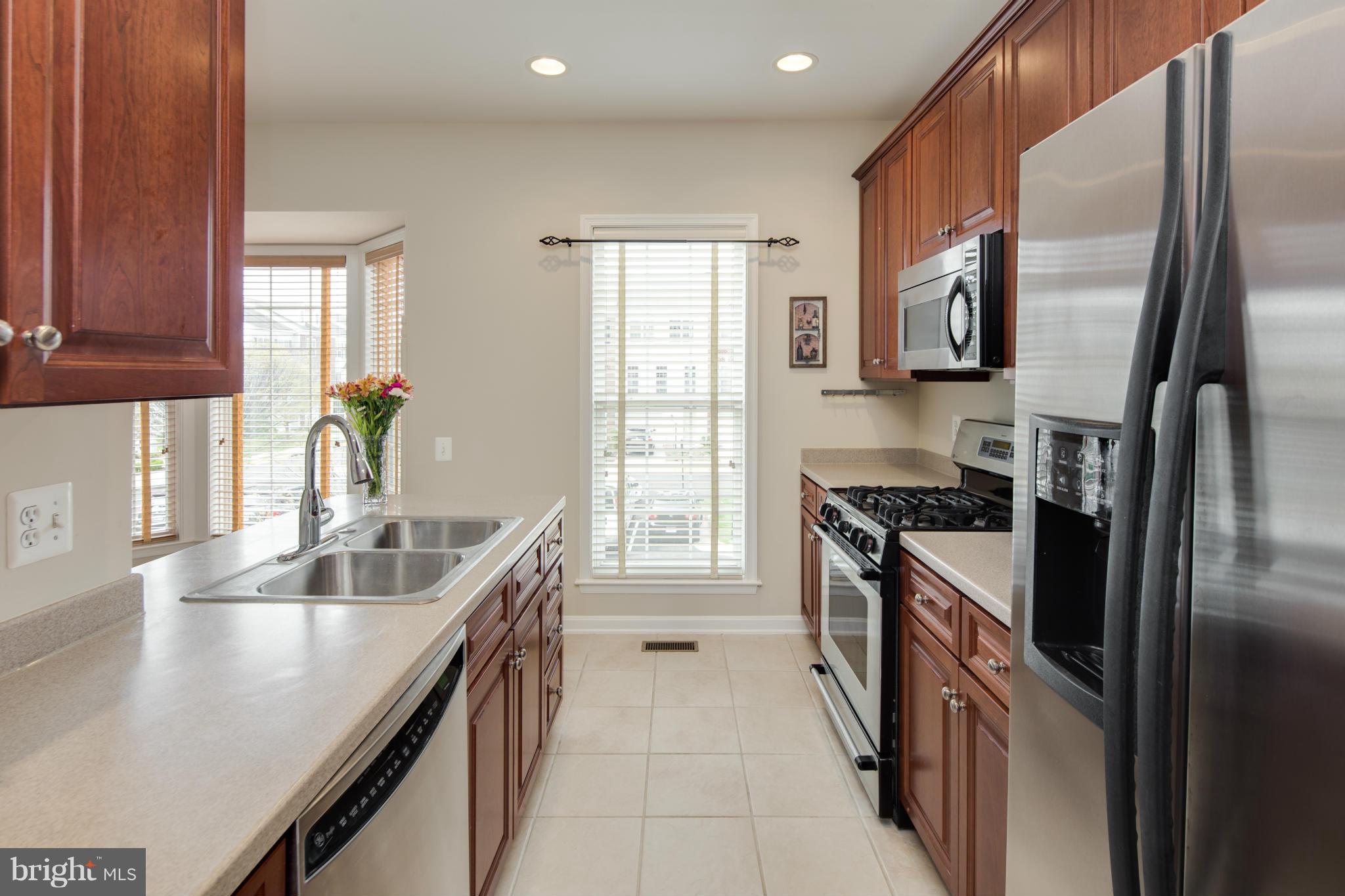 6324 Dunn Court Springfield, VA 22150 - Photo 5 of 30 Kitchen