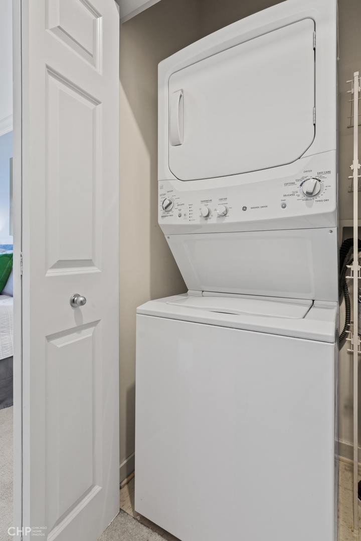 1354 West Fillmore Street, Unit A Chicago, IL 60607 - Photo 15 of 15 a utility room with dryer and washer