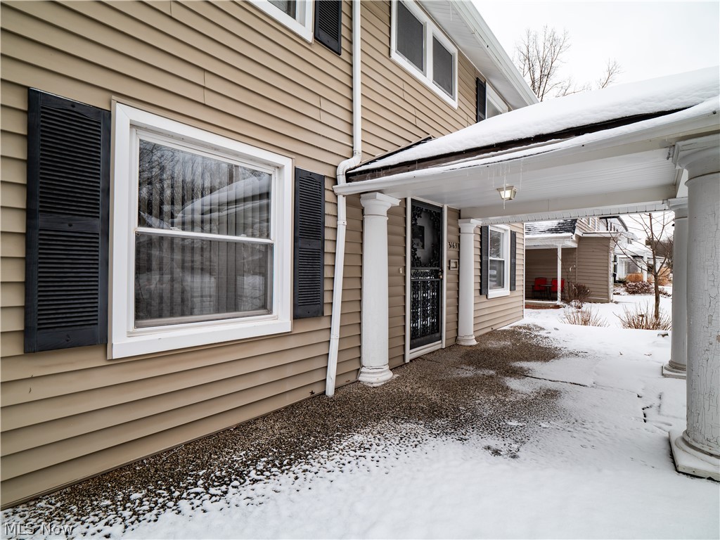 3163 Sycamore Road Cleveland, OH 44118 - Photo 2 of 20 Gallery Image 2