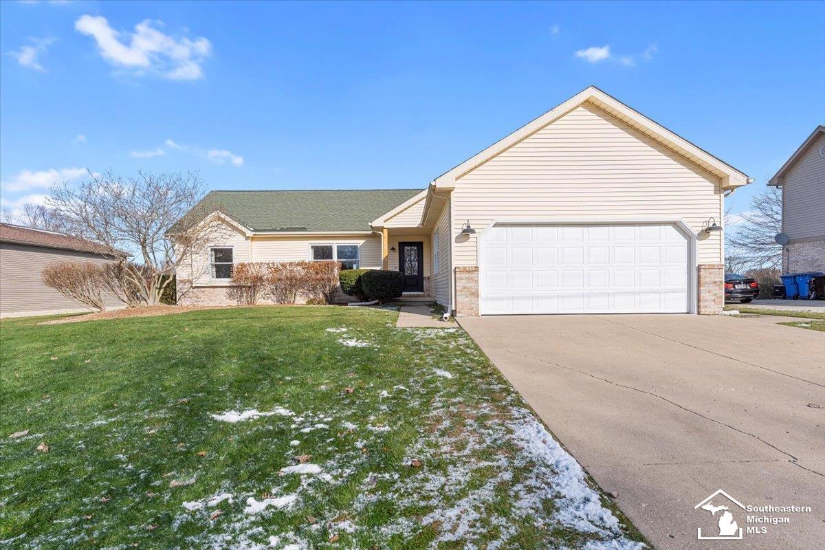 4371 Burke Road Newport, MI 48166 - Photo 2 of 35 50163747-edcd018c-517d-48d6-ab87-5a1d79956ead.JPG