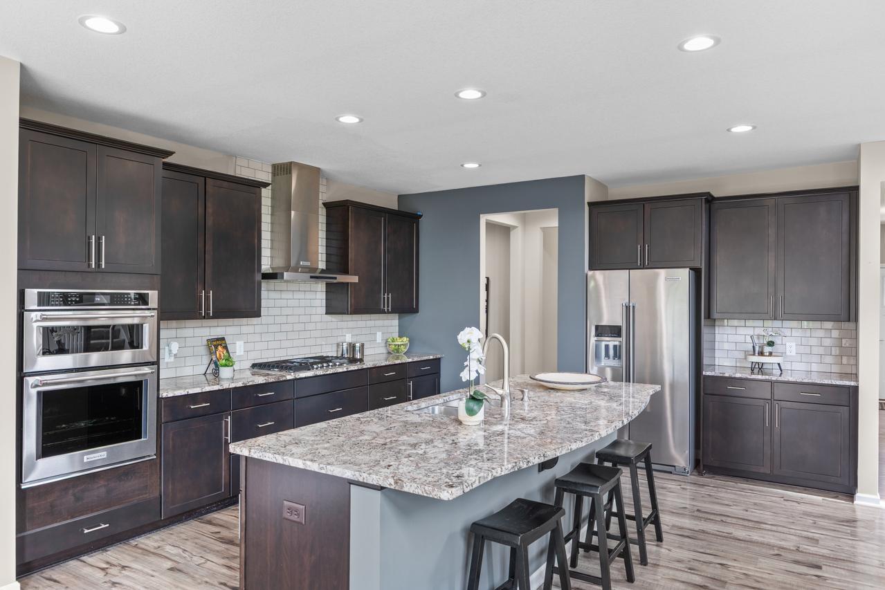 16894 Reeder Ridge Eden Prairie, MN 55347 - Photo 17 of 64