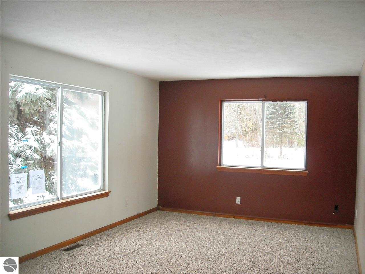 10938 Riverside Drive Honor, MI 49640 - Photo 5 of 11 1795329-4.JPG