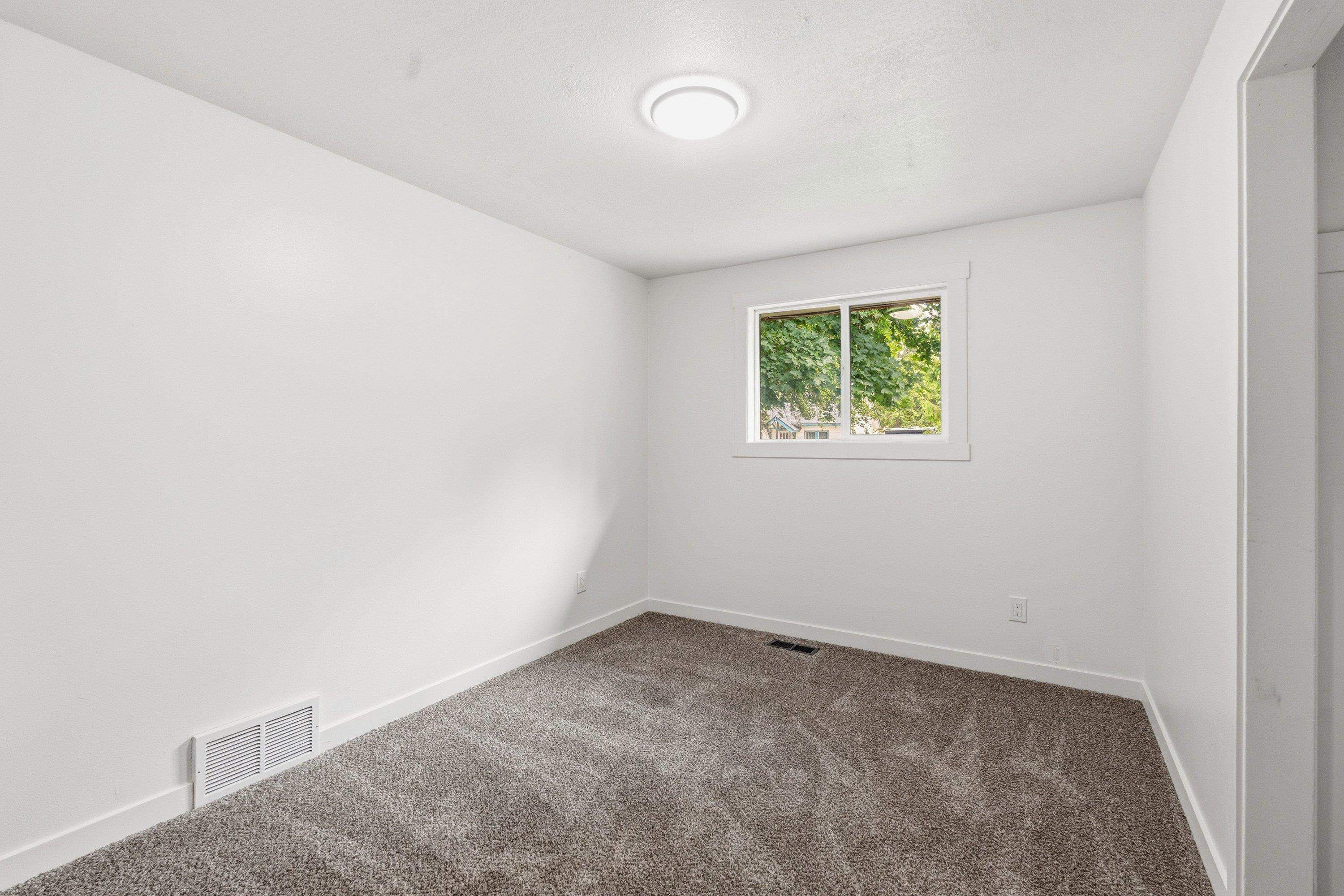 704 South Ralph Street Spokane, WA 99202 - Photo 15 of 43