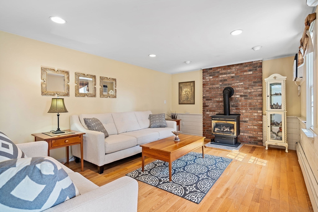 14 Meade Road North Reading, MA 01864 - Photo 12 of 33