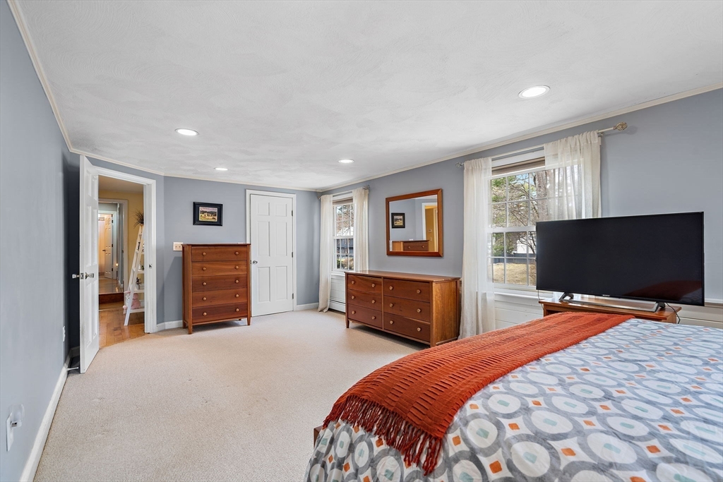 14 Meade Road North Reading, MA 01864 - Photo 16 of 33