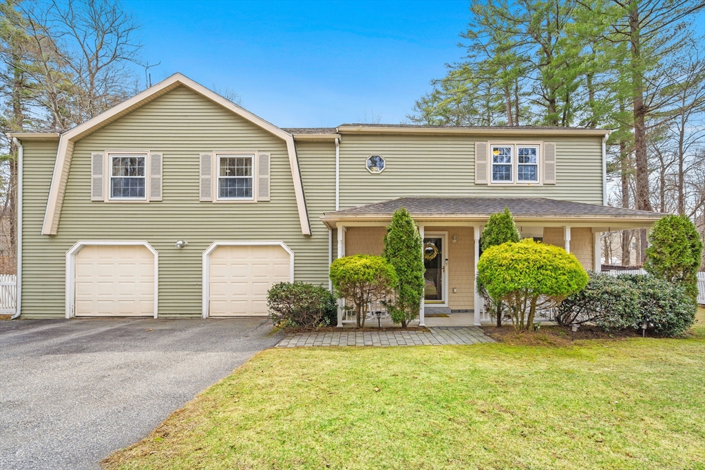 14 Meade Road North Reading, MA 01864 - Photo 2 of 33