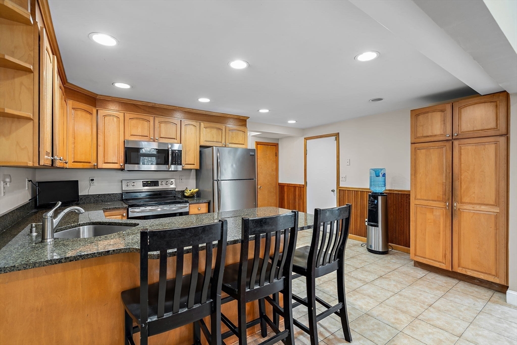 14 Meade Road North Reading, MA 01864 - Photo 7 of 33