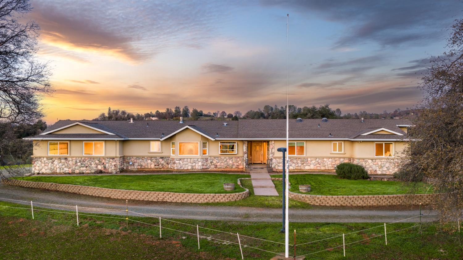 20945 Bear Hollow Road Grass Valley, CA 95949 - Photo 6 of 72 2nd home with attached ADU