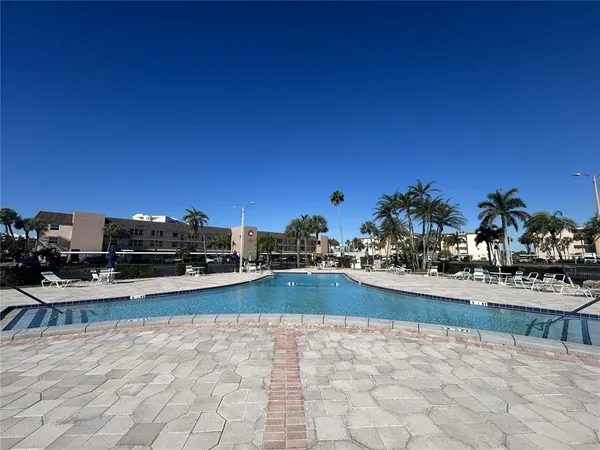 $3,200 | 7625 Sun Island Drive South, Unit 108, South Pasadena, FL 33707