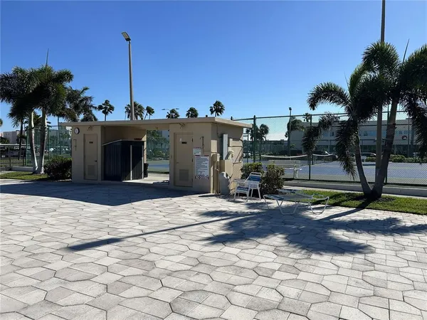 $3,200 | 7625 Sun Island Drive South, Unit 108, South Pasadena, FL 33707