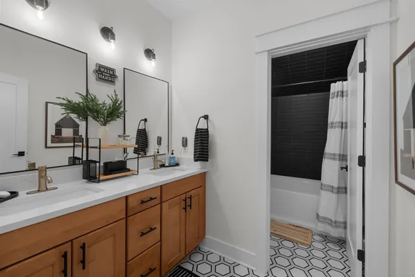 $725,000 | 1550 Shalom Street, Murfreesboro, TN 37128