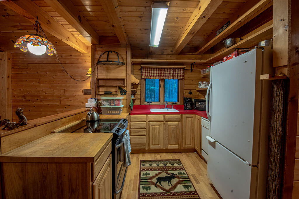 82 River Road Jay, NY 12941 - Photo 9 of 32 Gallery Image 9