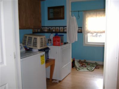 2730 Pershing Boulevard Clinton, IA 52732 - Photo 10 of 11 Gallery Image 10