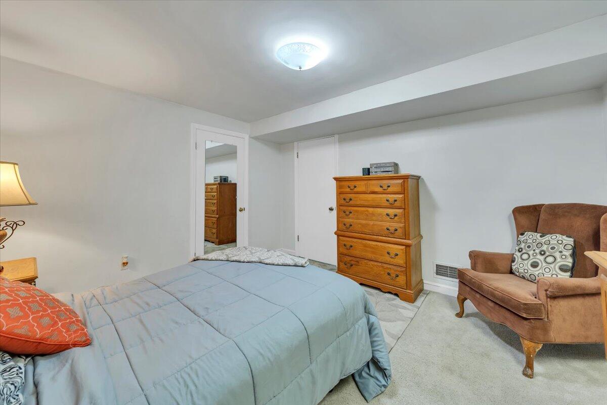 4508 Rosecrest Road Roanoke, VA 24018 - Photo 24 of 39 Lower level bedroom 4
