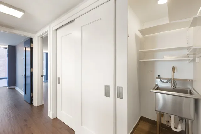 $6,200 | 200 East Delaware Place, Unit 13D, Chicago, IL 60611