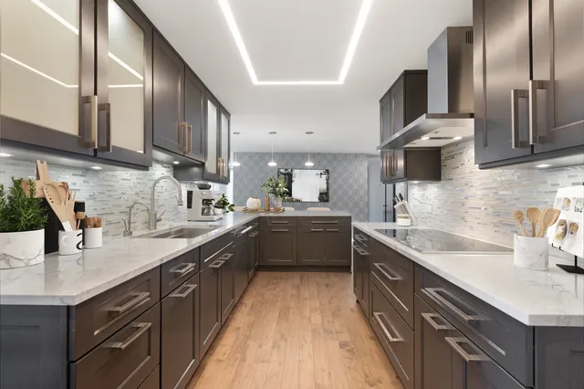 $6,200 | 200 East Delaware Place, Unit 13D, Chicago, IL 60611