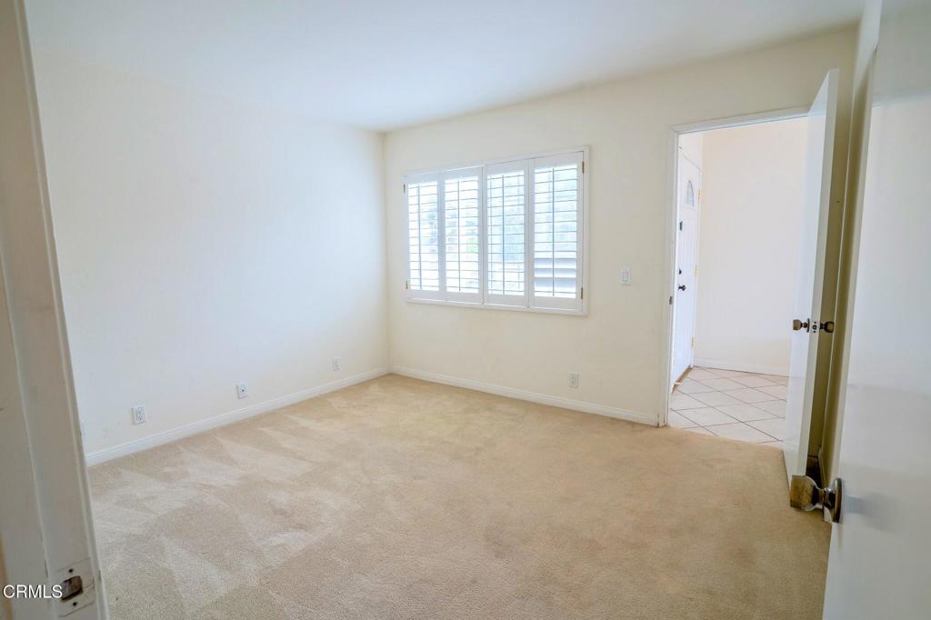 4625 Falkirk Bay Oxnard, CA 93035 - Photo 28 of 37 an empty room with windows